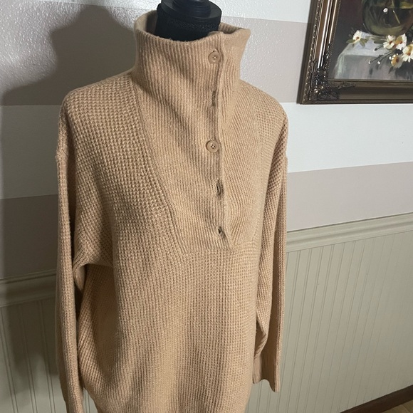 Aerie Beige CozyUp Waffle Button Sweater in a tan color. Size Small NEW - Picture 4 of 12